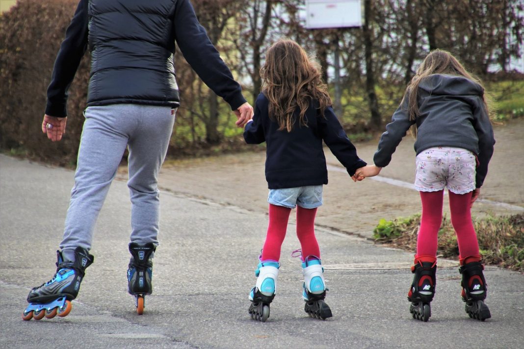 roller-skates-4032563_1280