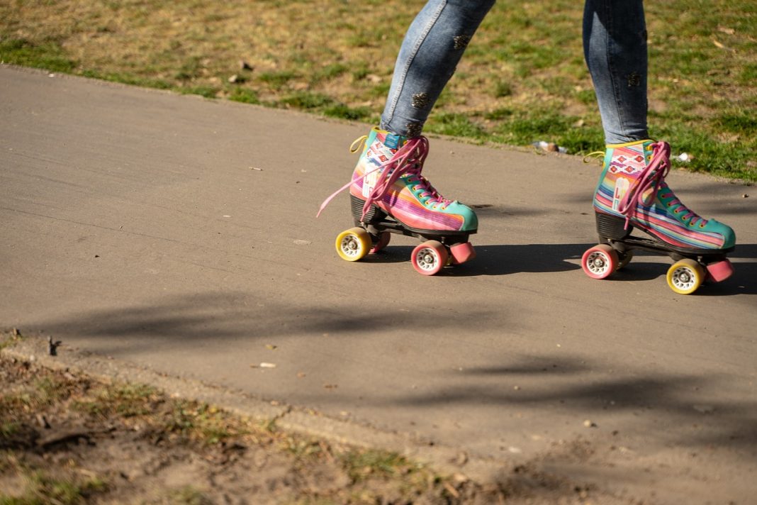 roller-skating-4178417_1280