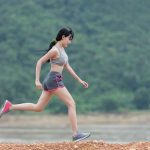 woman-g2153e81ff_1280