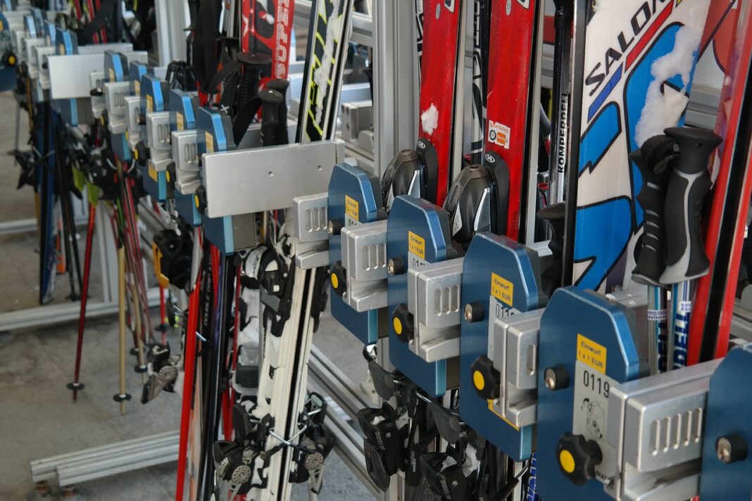 ski-depot-356454_1280