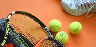 Traceboarding – połączenie snowboardu i deskorolki na betonowych nawierzchniach