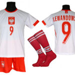 stroj-pilkarski-polska-dla-dzieci