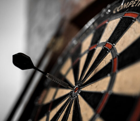 Tarcza do darta – czym należy się kierować podczas jej zakupu? Tarcza do darta - czym należy się kierować podczas jej zakupu?